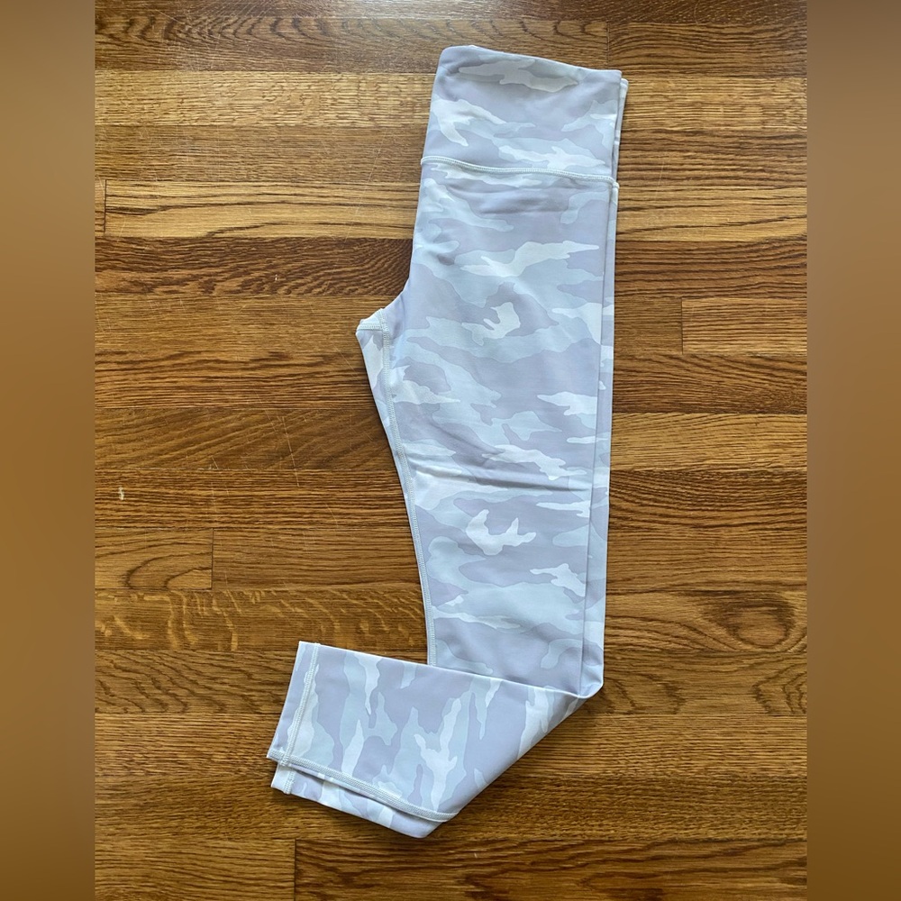 Athleta Ultra High Rise Elation 7/8 Tight Camo Medium Tall